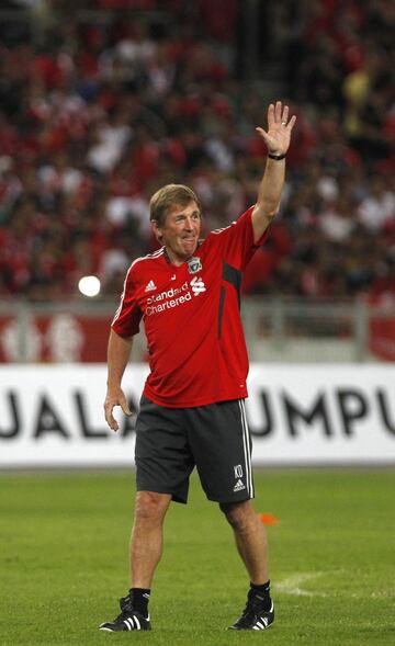 Arise Sir Kenny... Liverpool and Celtic legend knighted