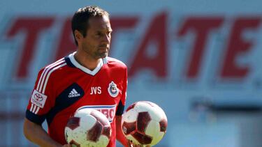 Los técnicos europeos que dirigieron a las Chivas