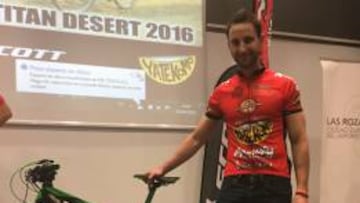 Dani Rovira se presenta para la Titan Desert.
