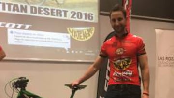 Dani Rovira se presenta para la Titan Desert.