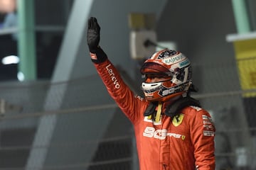 Charles Leclerc ha logrado una estratosférica pole position en Marina Bay por delante de Lewis Hamilton y Sebastian Vettel. 