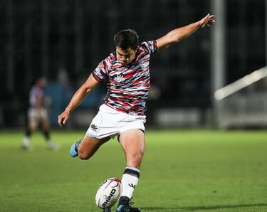 Se radicó en EE.UU y hoy está a un paso de llevar a Chile al Mundial
