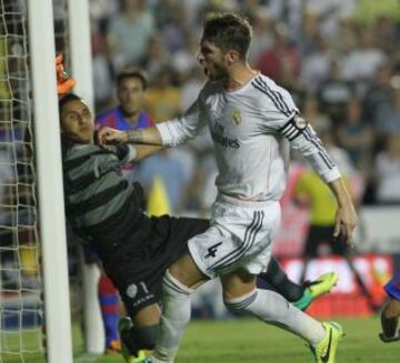 Levante-Real Madrid. 1-1. Sergio Ramos marca el gol del empate.