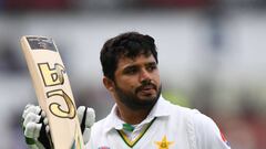 Pakistan&#039;s Azhar Ali acknowledges the applause of the crowd. 