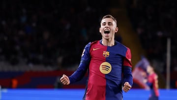 BARCELONA, 26/01/2025.-El centrocampista del Barcelona Fermín López celebra su gol durante el partido de la jornada 21 de LaLiga entre el Barcelona y el Valencia, este domingo en el Estadi Olímpic Lluís Companys.-EFE/ Alberto Estévez