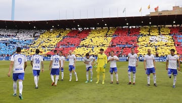 La Romareda present&oacute; un tifo espectacular frente al Sporting.