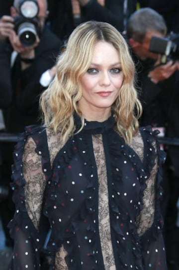 CANNES, FRANCE - MAY 15:  Vanessa Paradis attends the 'From The Land Of The Moon (Mal De Pierres)' premiere during the 69th annual Cannes Film Festival at the Palais des Festivals  on May 15, 2016 in Cannes .  (Photo by Laurent Viteur/FilmMagic)