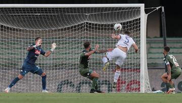 David Ospina volvió a la titular de Napoli en triunfo sobre Hellas Verona por Serie A.