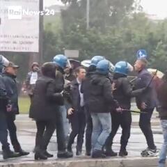 Casi nunca se planta cara así a los ultras: vean a Mihajlovic tras ser llamado "gitano de m..."