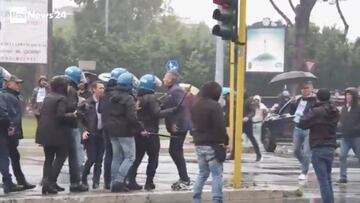 Casi nunca se planta cara así a los ultras: vean a Mihajlovic tras ser llamado "gitano de m..."