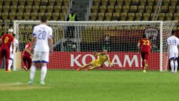 Joubert. durante el partido ante Macedonia.