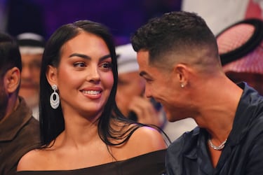 Cristiano Ronaldo, jugador del Al-Nassr, y su esposa Georgina Rodríguez.