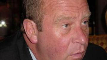 <b>DUREZA.</b> D'Hooghe escribió a Ángel María Villar alertado por entradas como la de Drenthe a Bertrán.