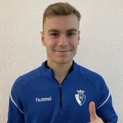 Lato abandona la sesión lesionado