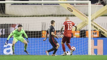 Soccer Football - World Cup - UEFA Qualifiers - Group H - Croatia v Russia - Stadion Poljud, Split, Croatia - November 14, 2021v Russia&#039;s Fedor Kudryashov scores an own goal and Croatia&#039;s first goal REUTERS/Antonio Bronic