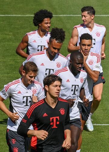 El delantero polaco del Bayern de Múnich, Robert Lewandowski, se ha entrenado esta misma mañana con el equipo bávaro en plenos rumores de su fichaje por el Barcelona.