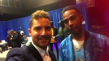 David Bisbal manda un mensaje a Fernando Alonso junto a Lewis Hamilton