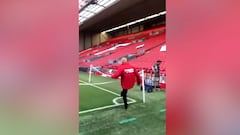 Anfield tour guide's antics not enjoyed by Barcelona fans