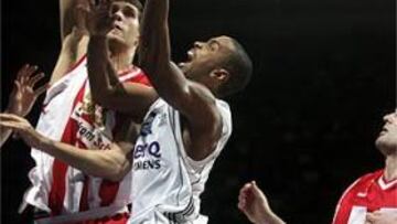 <b>DESTACADO.</b> Louis Bullock terminó con 22 puntos en el encuentro de vuelta en Vistalegre.