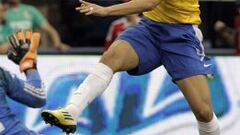 Brasil podría perder a Damiao por lesión; Scolari llama a Jo