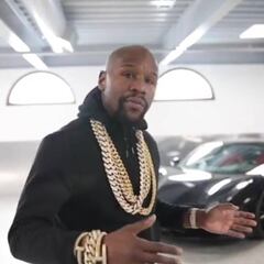 Mayweather revoluciona las redes con su colección de coches: "He añadido tres juguetes..."