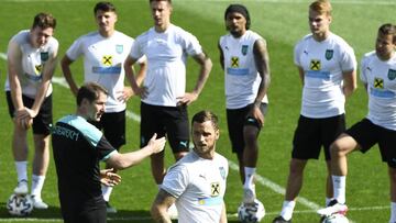 Entrenamiento de la selecci&oacute;n de Austria con Arnautovic al frente.