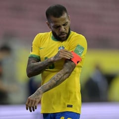 Dani Alves decide parar