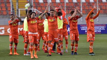 Futbol, Cobreloa vs Magallanes.
 Campeonato Loto Primera B  2018. 
 Los jugadores de Cobreloa celebran el triunfo contra Magallanes durante el partido de Campeonato Primera B  2018 jugado en el estadio Zorros del Desierto de Calama, Chile.
 13/05/2018
 Pedro Tapia/Photosport
 ***************
 Football, Cobreloa vs Magallanes.
 Primera B Championship 2018.
 Cobreloa players celebrate their victory against Magallanes during the Loto Primera B  2018 Championship football match at the Zorros del Desierto Calama, Chile. 
 13/05/2018
 Pedro Tapia/Photosport