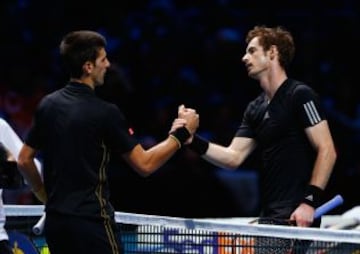 En reemplazo de la final programa, el campeón Novak Djokovic jugó un partido de exhibición ante Andy Murray.