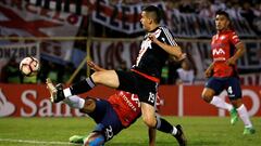 Siguen las críticas a Santos Borré tras la derrota de River