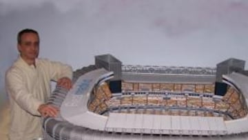 <b>UN ESTADIO CINCO ESTRELLAS. </b>La maqueta de Álvaro Costa posee unas dimensiones llamativas: 1,40 metros de alto y dos de largo. Una obra admirable y calcada al Bernabéu.