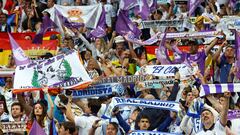 Soccer Football - Champions League Final - Liverpool v Real Madrid - Stade de France, Saint-Denis near Paris, France - May 28, 2022 Real Madrid fans inside the stadium before the match as kick off is delayed REUTERS/Kai Pfaffenbach