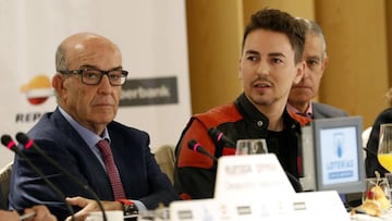 27/02/19 JORGE LORENZO Y CARMELO EZPELETA EN DESAYUNOS EUROPA PRESS