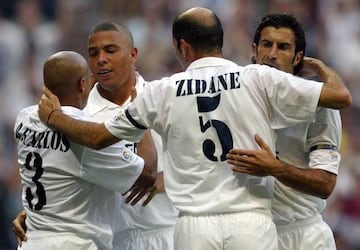 Brazilian striker Ronaldo congratulated by Roberto Carlos, Zinedine Zidane and Luís Figo after scoring against Athletic Bilbao on 22 June 2003.