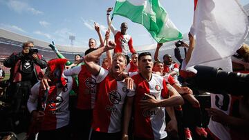 Un 'hat-trick' de Kuyt le da la liga al Feyenoord 18 años después