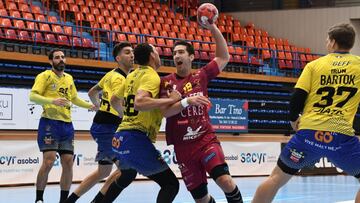 El Villa de Aranda aguanta 42 minutos ante el Bidasoa-Irun