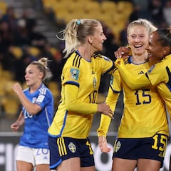 Suecia se clasifica humillando a Italia