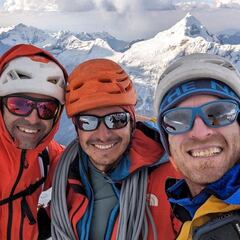 Los hermanos Iker y Eneko Pou están nominados para el “Piolet de Oro”