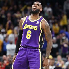 Lakers' LeBron James takes out his frustration on Indiana Pacers