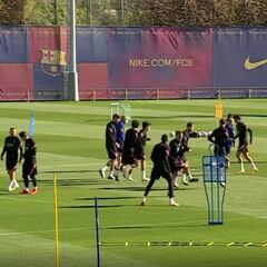 El Barcelona completa su última sesión antes de viajar a Turín