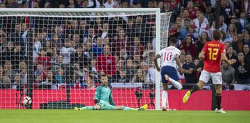 1-0. Marcus Rashford opens the scoring. Min.11