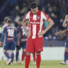 El Atlético no frena la sangría