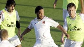 <b>CONCENTRADO.</b> Ronaldinho está actualmente con el Milan en Dubai.