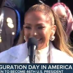 La frase cargada de emoción y sentimiento de Jennifer Lopez en español durante su actuación