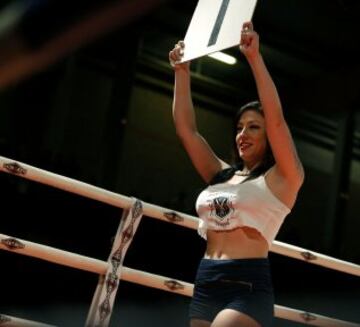 'Ring Girl'. Combate Nicolás González-Kevin Dotel de peso superligero.