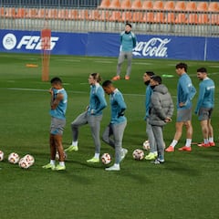 Simeone prueba dos onces distintos para el Marbella