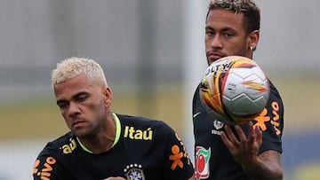 Dani Alves: "I told Neymar he needs to show the world the player he is"