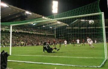 Zidane marcó el penalti decisivo sellando el billete para la final en la prórroga tras acabar los primeros 90' con empate (1-1).