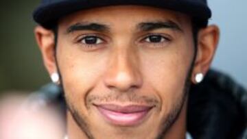 Hamilton, sonriente en el Gran Premio de Gran Bretaña.