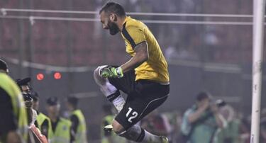 Los dolores de cabeza de Guede por el arco de Colo Colo